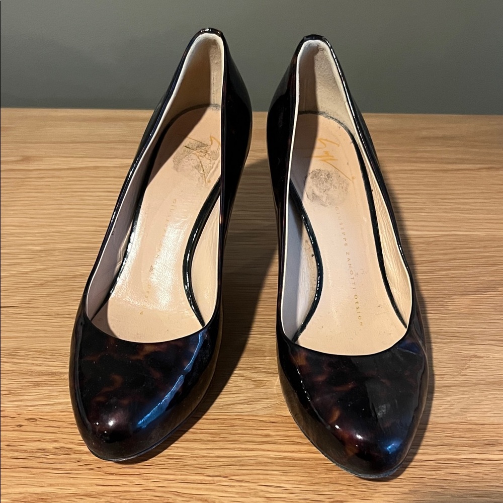 Giuseppe Zanotti Black and Brown (Tortoise shell patent) Heels (used)